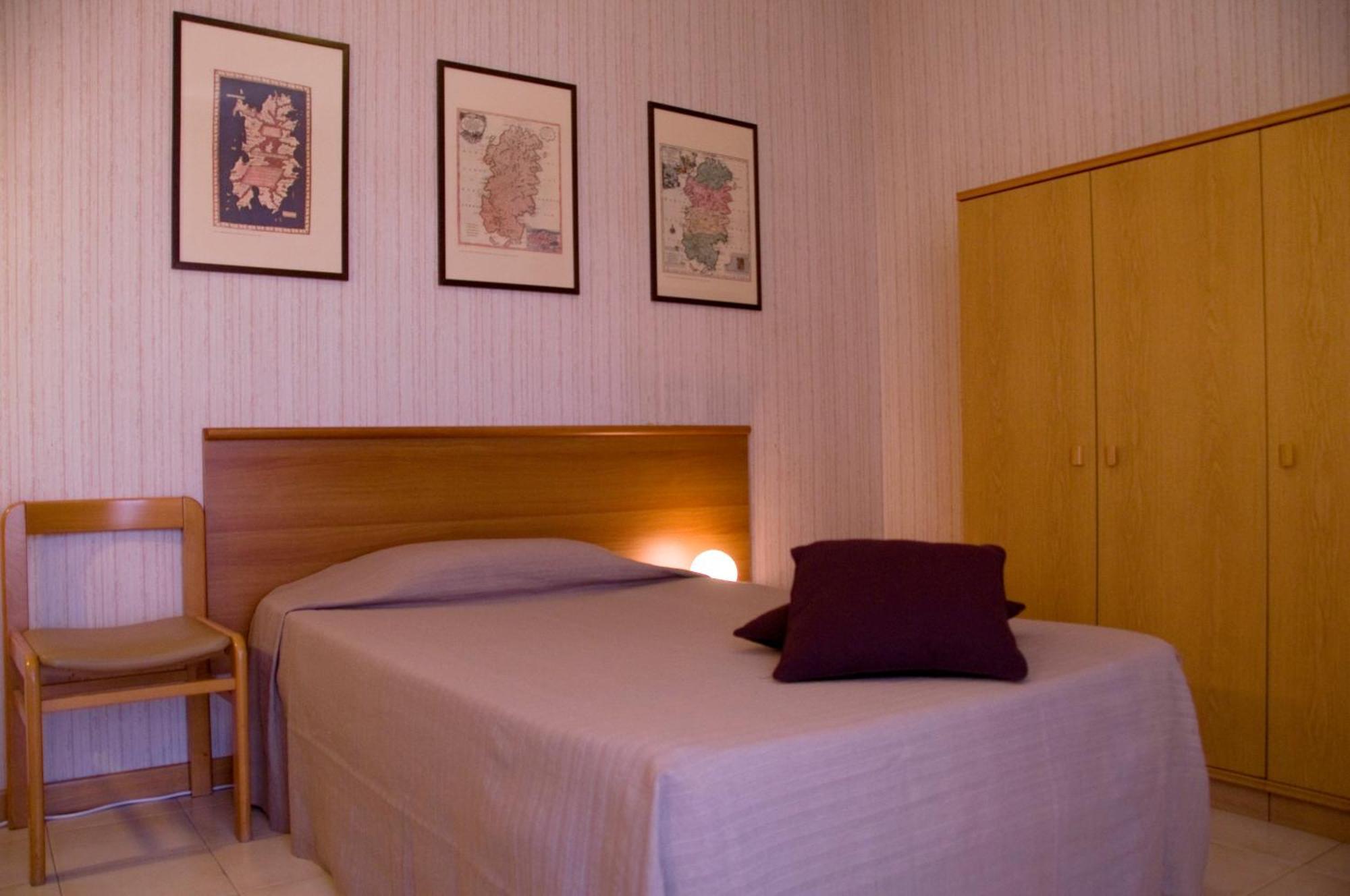 Hotel Residence Ulivi E Palme Cagliari Eksteriør billede