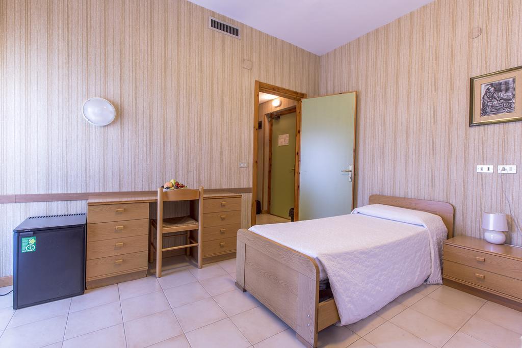 Hotel Residence Ulivi E Palme Cagliari Eksteriør billede