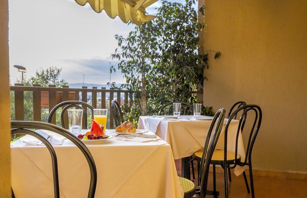Hotel Residence Ulivi E Palme Cagliari Eksteriør billede