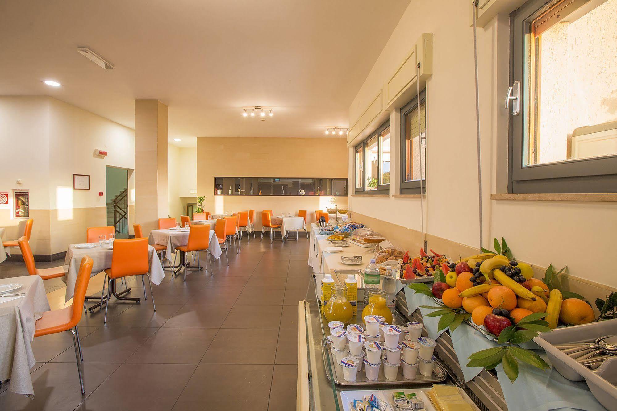 Hotel Residence Ulivi E Palme Cagliari Eksteriør billede