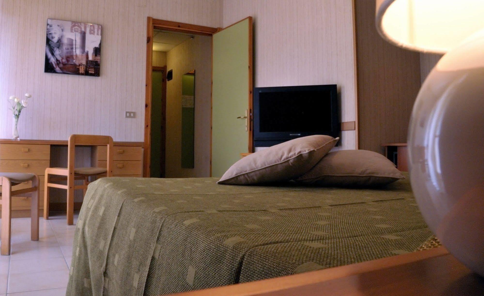 Hotel Residence Ulivi E Palme Cagliari Eksteriør billede